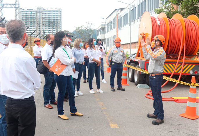 Empresarios y periodistas de Ibagué visitaron las obras de Celsia para mejorar el servicio de energía