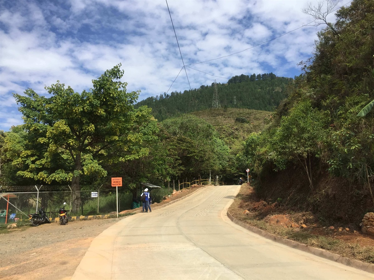 Celsia le entrega a habitantes de Suárez, Cauca, una vía reconstruida bajo la modalidad de Obras por Impuestos