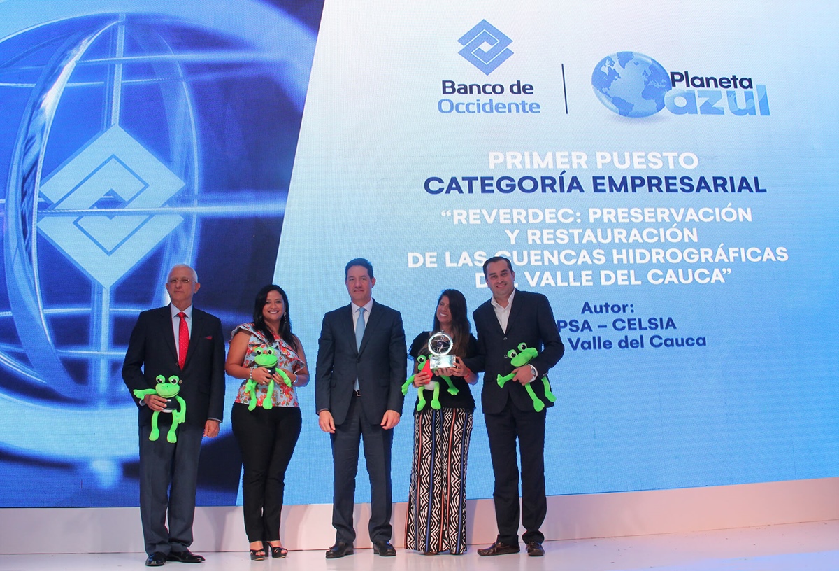 Programa de reforestación ReverdeC gana Premio Nacional de Ecología Planeta Azul