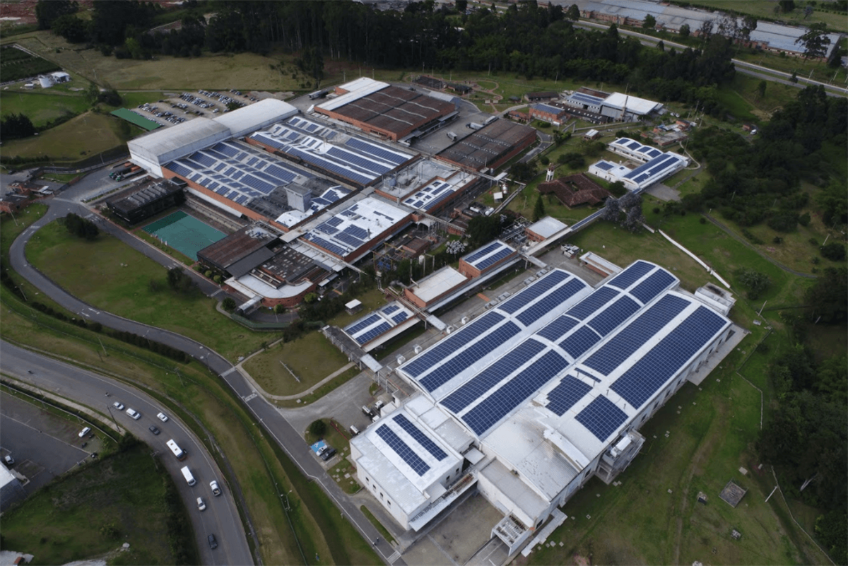 Grupo Nutresa y Celsia inauguran el techo de energía solar más grande de Antioquia