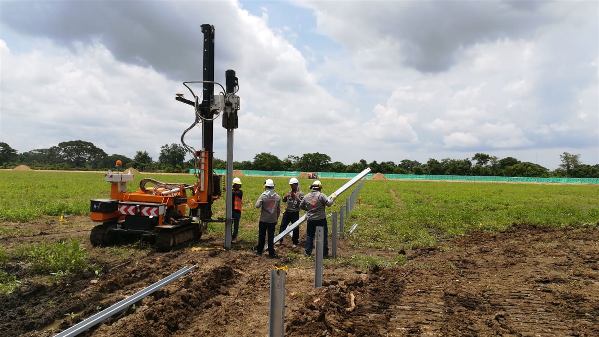 Celsia empezó hincado de estructuras para montaje de los paneles en granja solar en el departamento de Bolívar