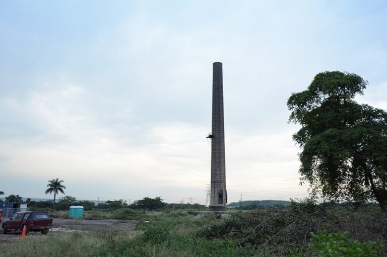 Con desmonte de antigua térmica, continua construcción de ‘Celsia Solar Yumbo’