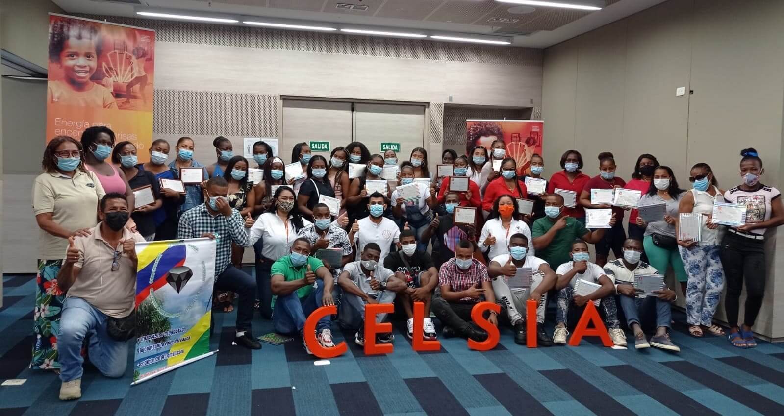 42 nuevos peluqueros, estilistas, barberos y manicuristas preservarán el estilo afro en Buenaventura