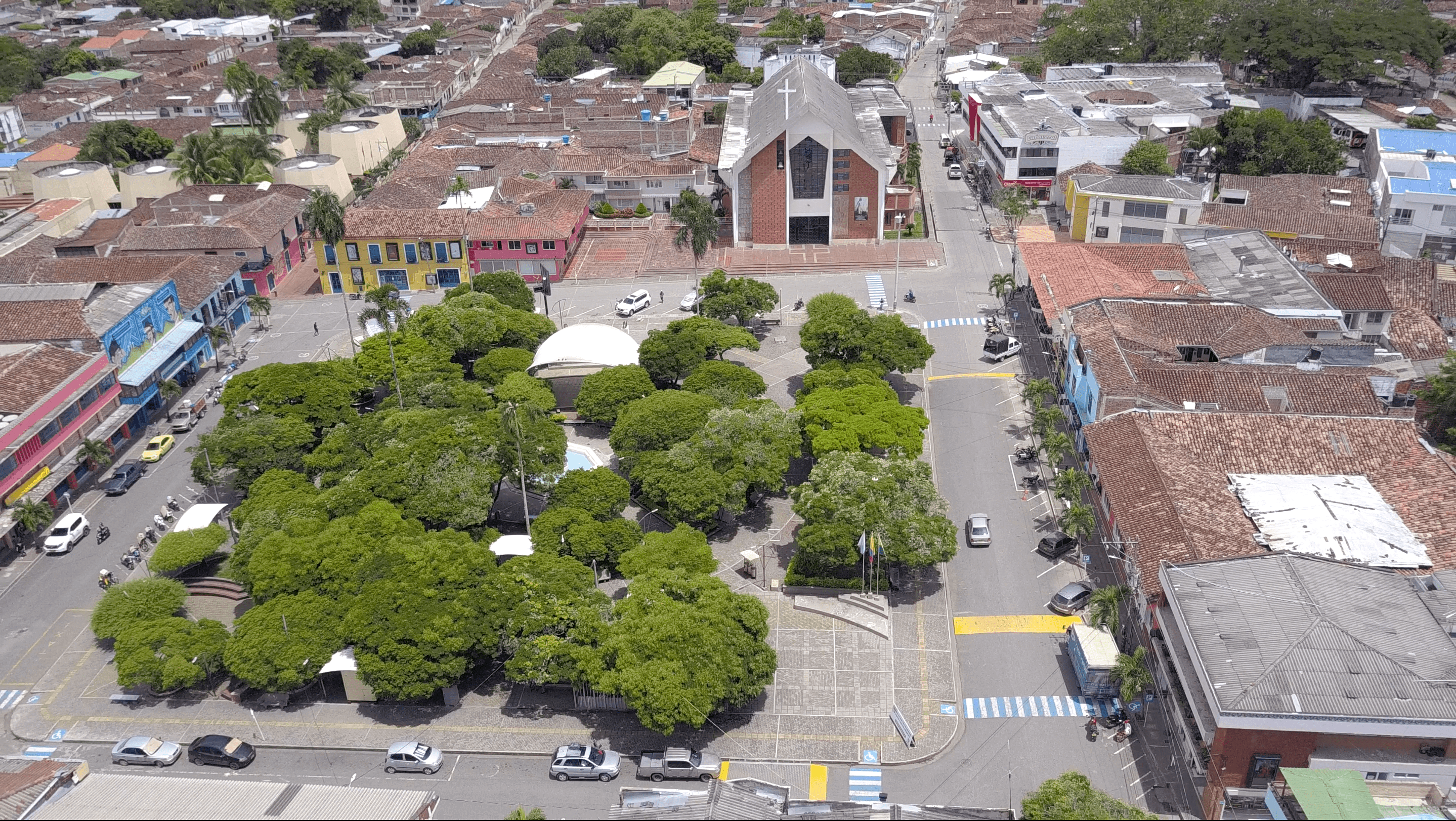 Celsia entrega internet gratis en el parque principal de Roldanillo