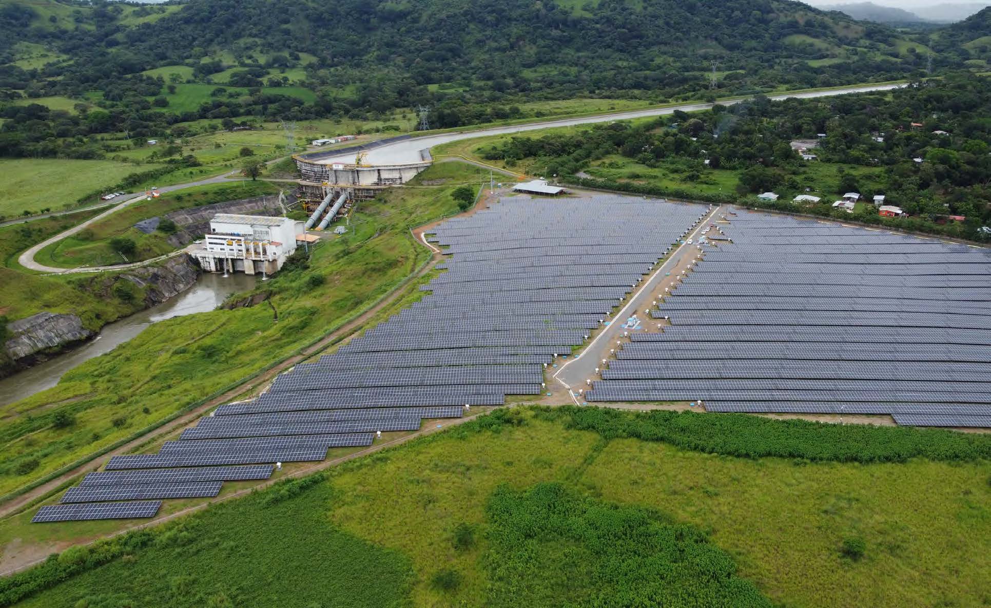 Celsia pone en operación nuevo parque solar en Chiriquí que lo convierte en una innovadora planta hidro-solar pionera en energías renovables