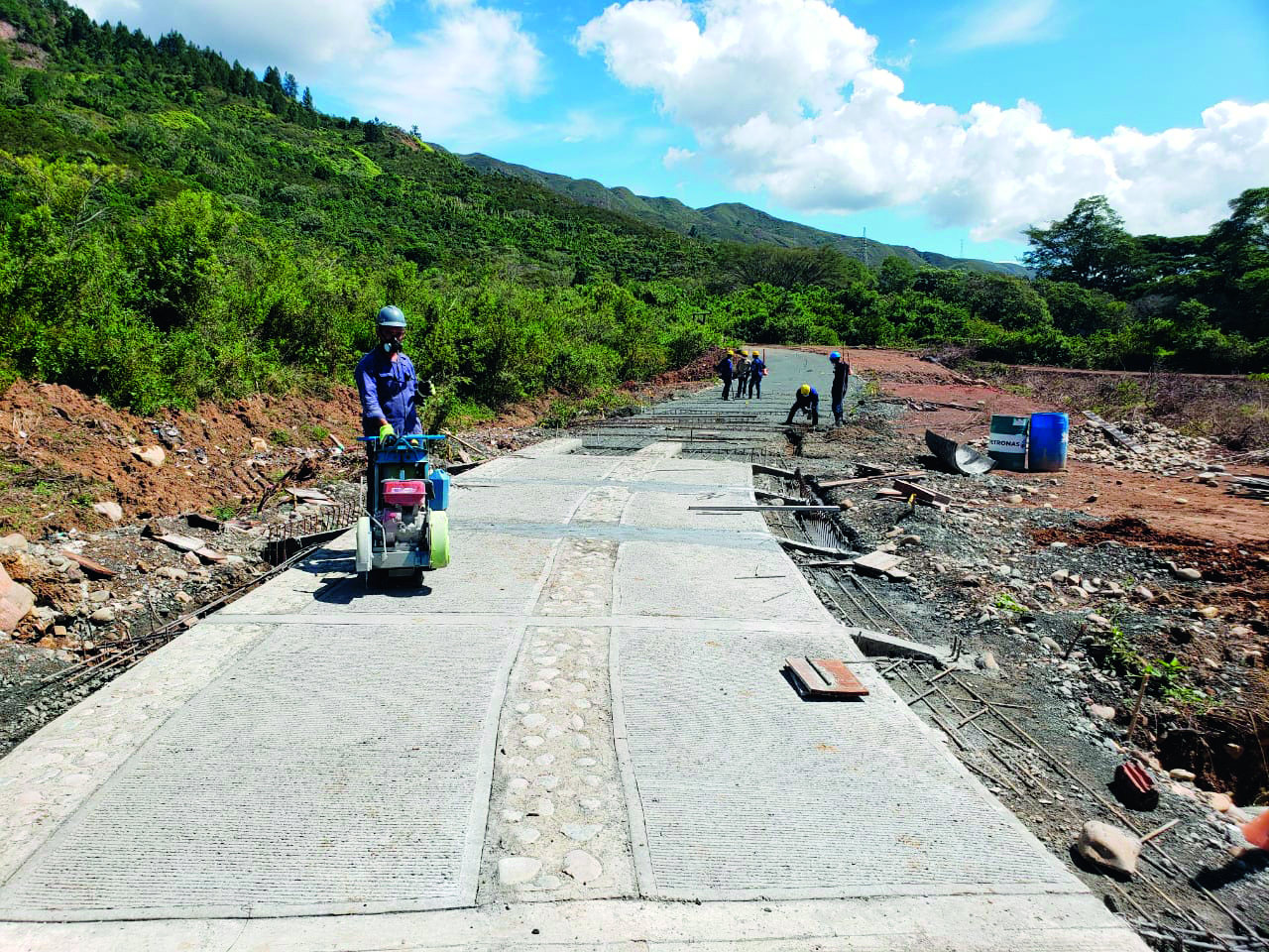 Con el programa de Obras por Impuestos, Celsia genera desarrollo social mejorando vías en Morales y Suárez, norte del Cauca