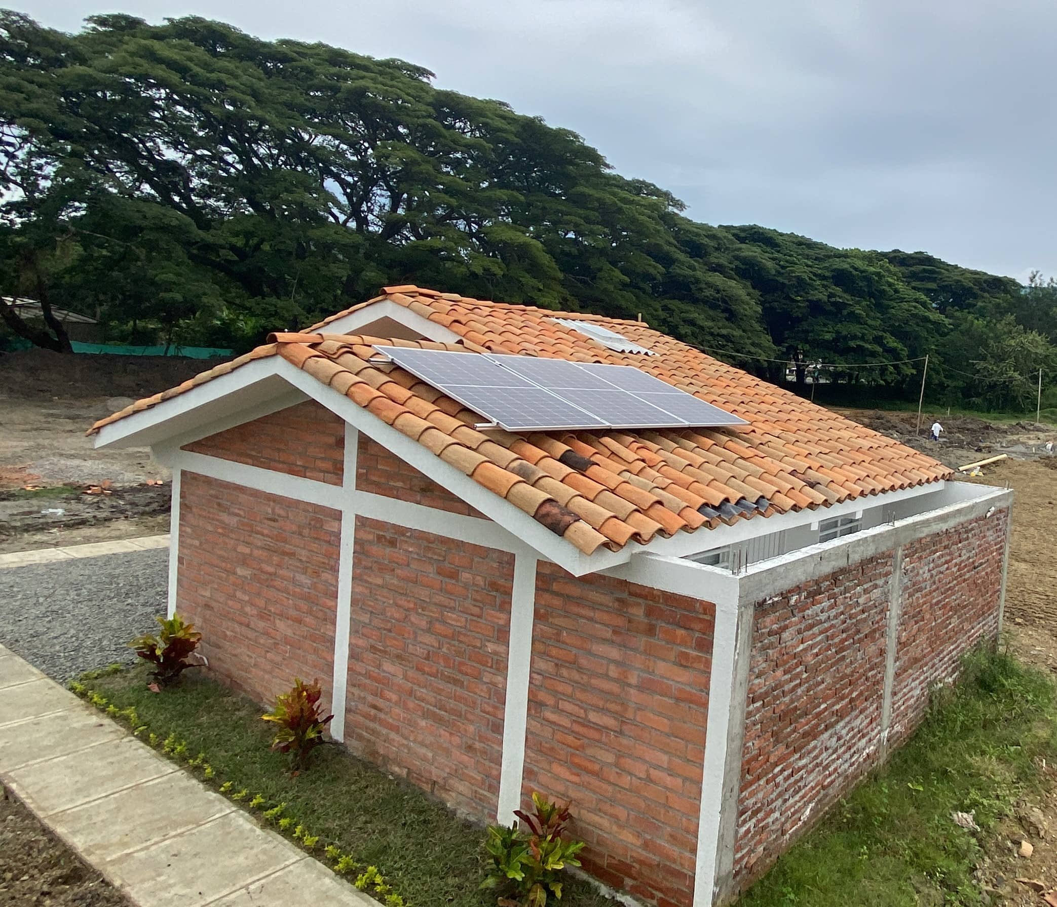 Se inaugura en el Valle del Cauca el primer proyecto de casas VIS con energía solar