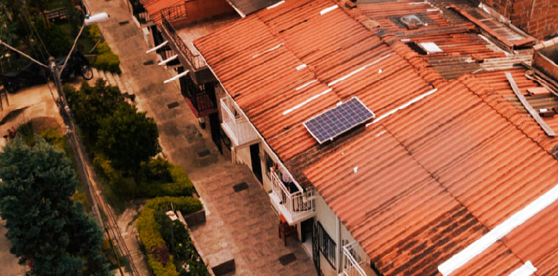 224 familias de Antioquia cuentan con techos solares en sus Viviendas de Interés Social