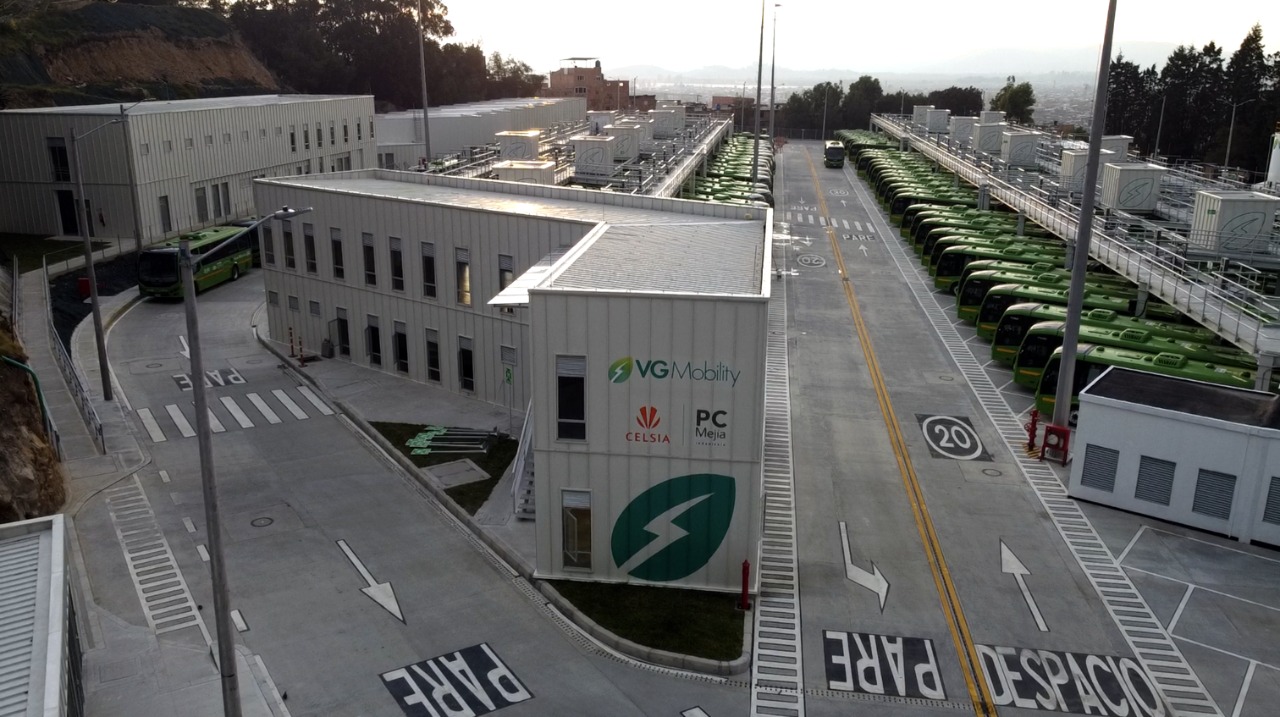 Patio Perdomo en Bogotá: Talento colombiano tras el más moderno sitio de recarga de buses eléctricos de Colombia