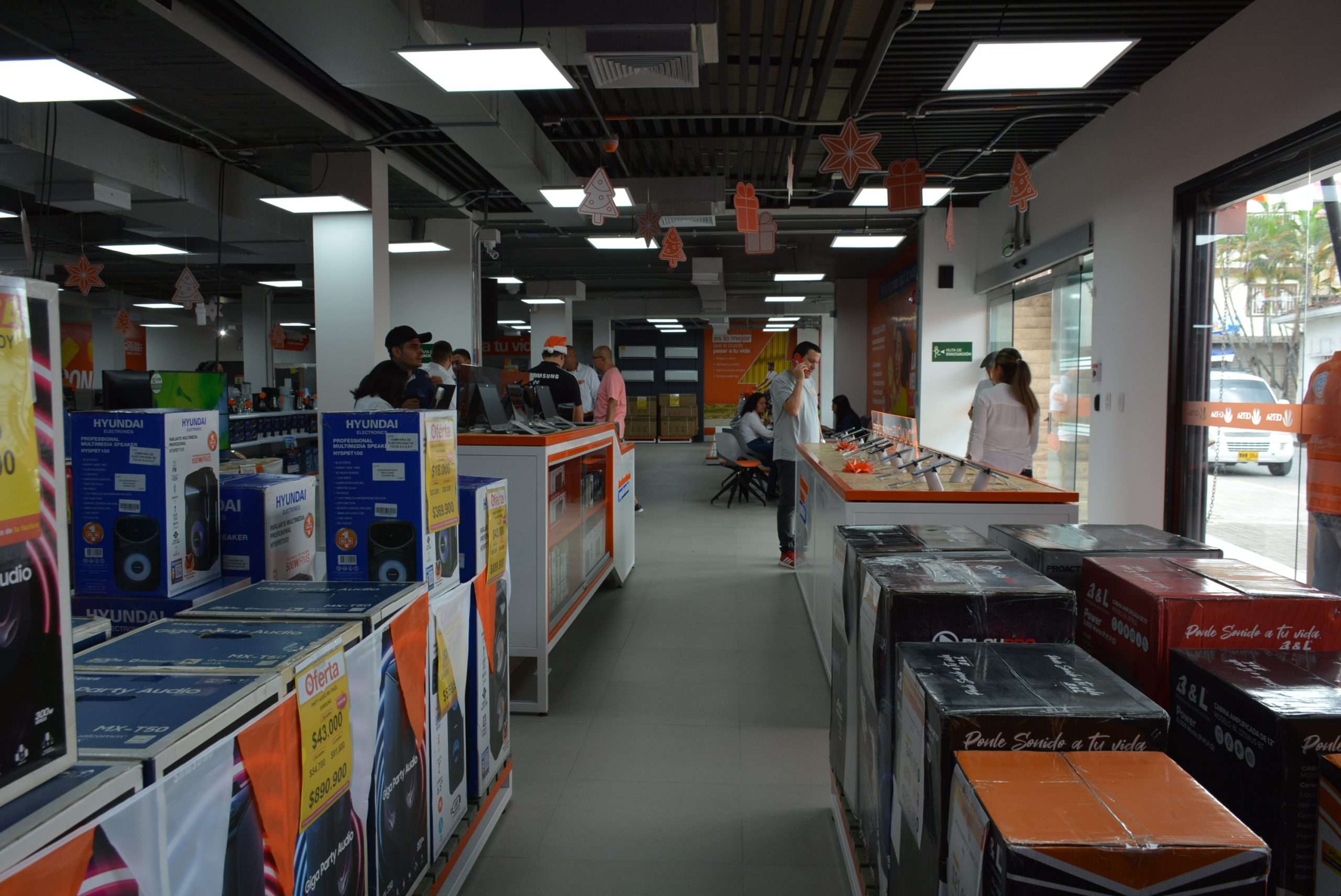 Cetsa amplió y renovó completamente su tienda en Tuluá para seguir mejorando la atención y los servicios ofrecidos a los clientes