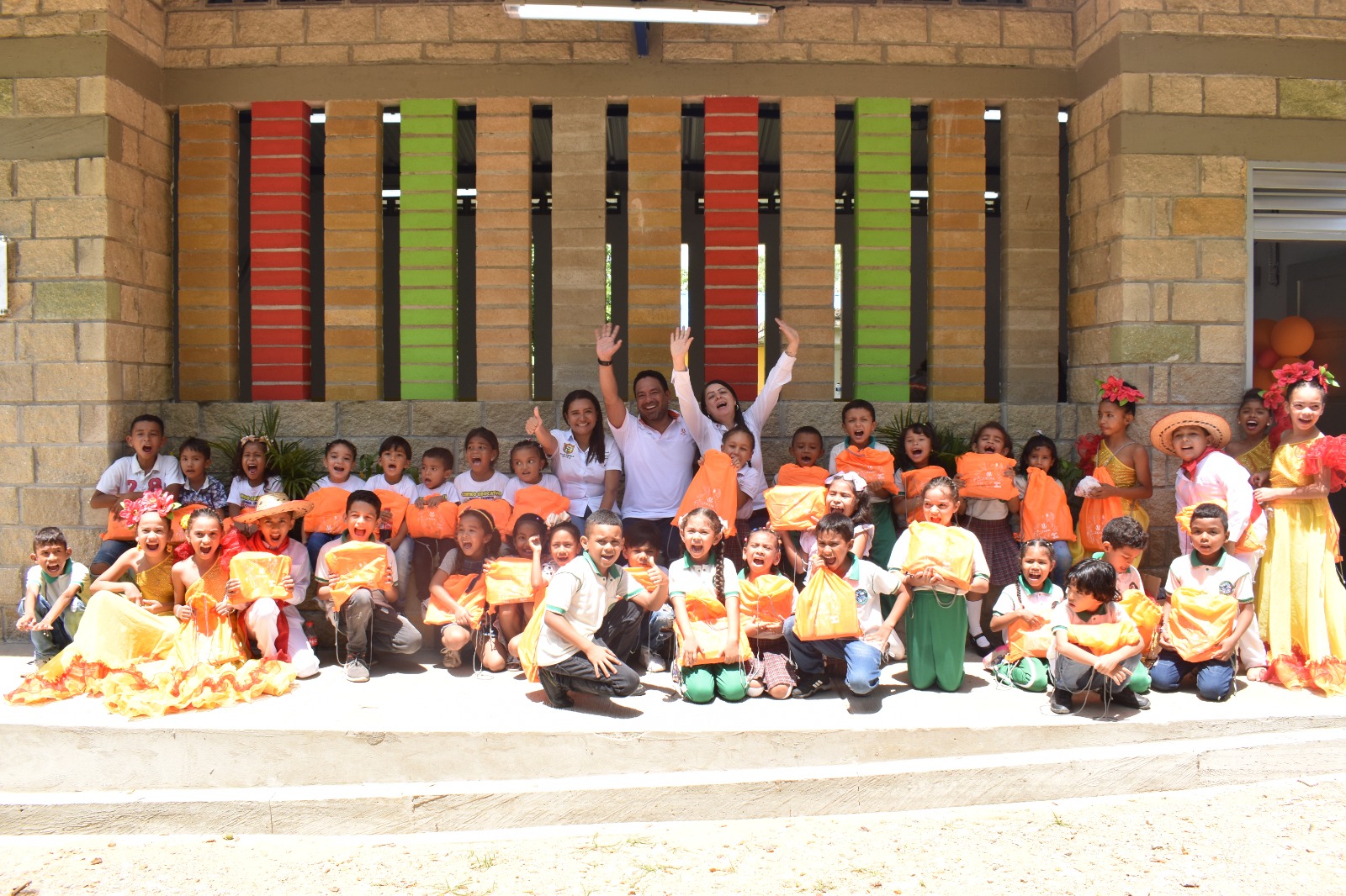 Celsia remodeló dos colegios rurales que estaban en malas condiciones en Sucre y Valle del Cauca