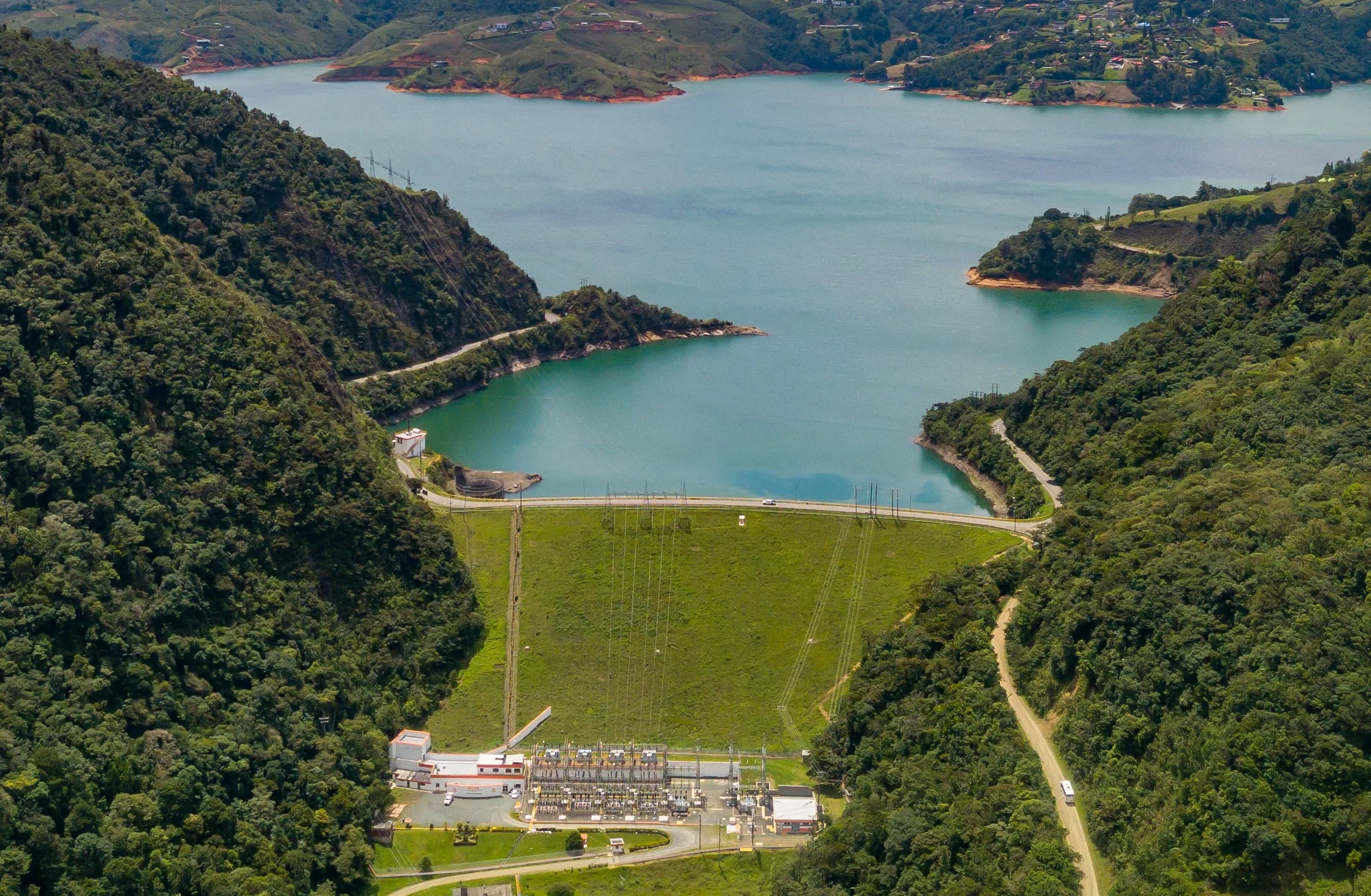 Celsia adelanta programa de protección ecológica para el nevado del Tolima y la cuenca del río Combeima.