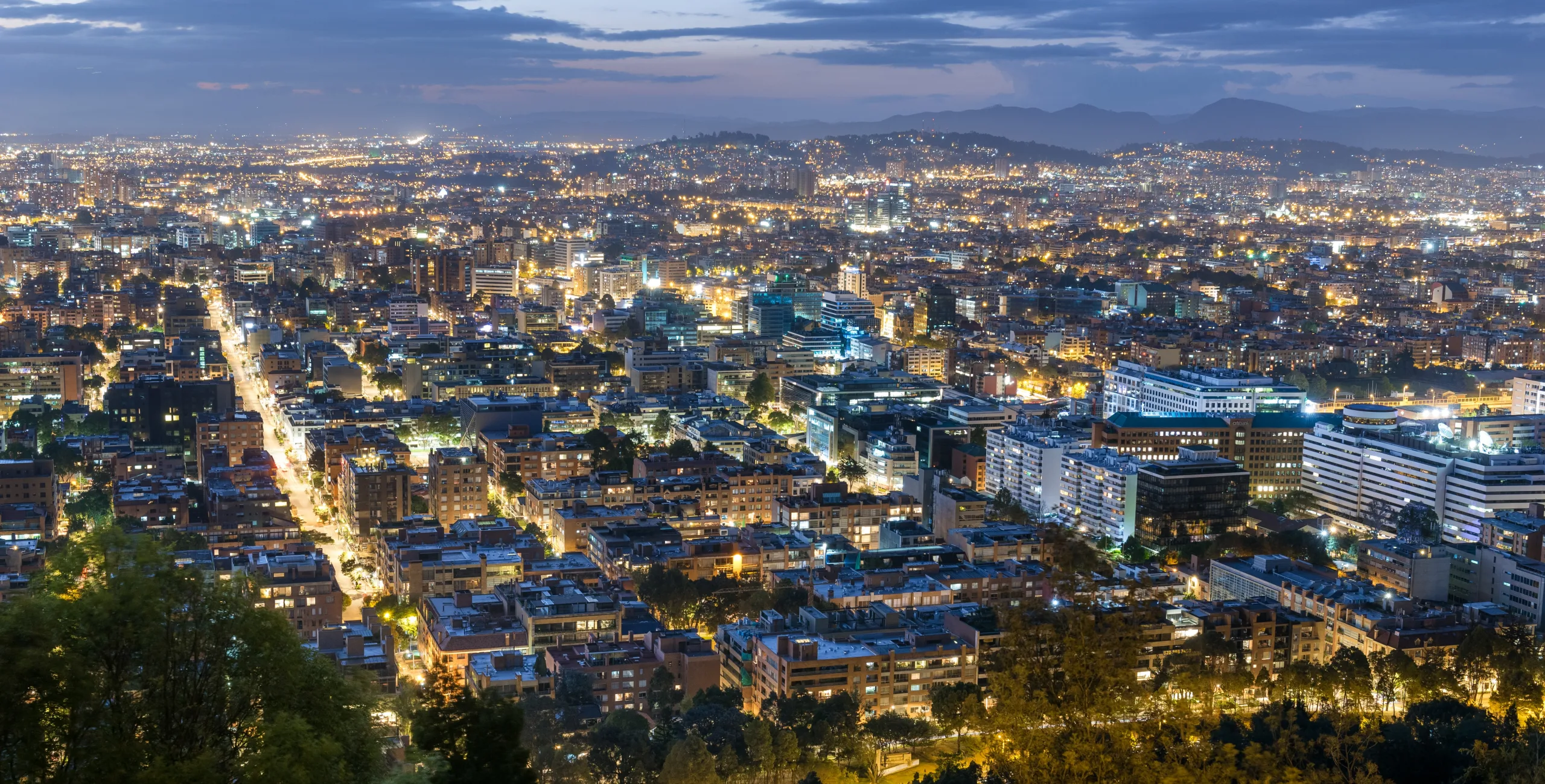 ¿Qué es el cargo por confiabilidad en energía eléctrica y cómo funciona en Colombia?