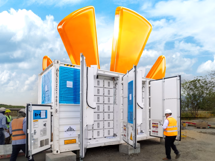 Energía solar + almacenamiento: más eficiencia y control para nuestros clientes