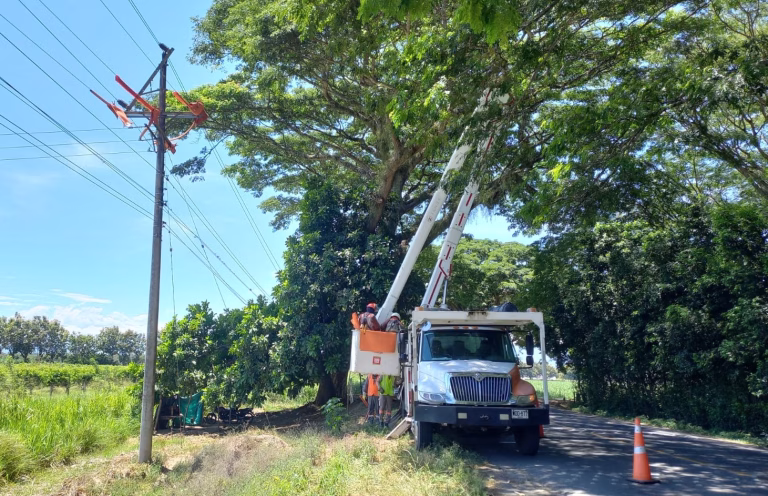 Celsia recupera el servicio de energía para el 97%  de los clientes afectados y empieza la fase de “RETEJER” la red eléctrica, que sufrió inmensos daños con el terremoto